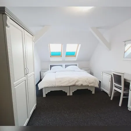Kaiser Guest house *